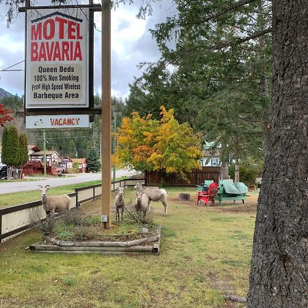 Motel Bavaria Radium Hot Springs Exterior photo